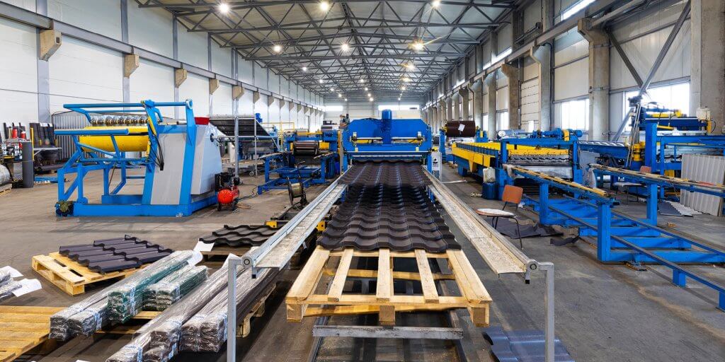 Conveyor system in processing plant